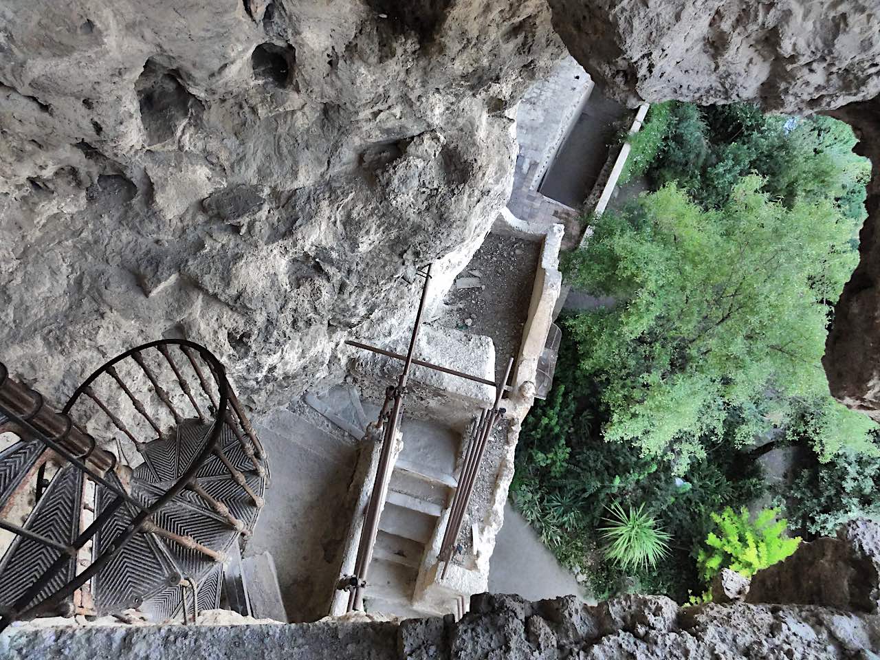 grottes de Cotignac