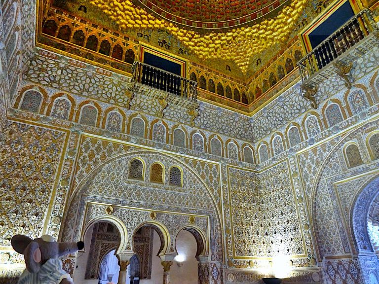 visiter-l-alcazar-de-s-ville-en-2026-prix-et-billets-coupe-file