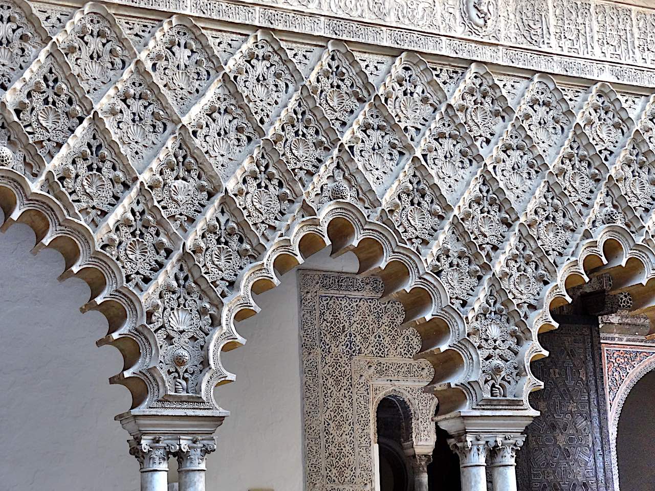 arcades du patio de las doncellas