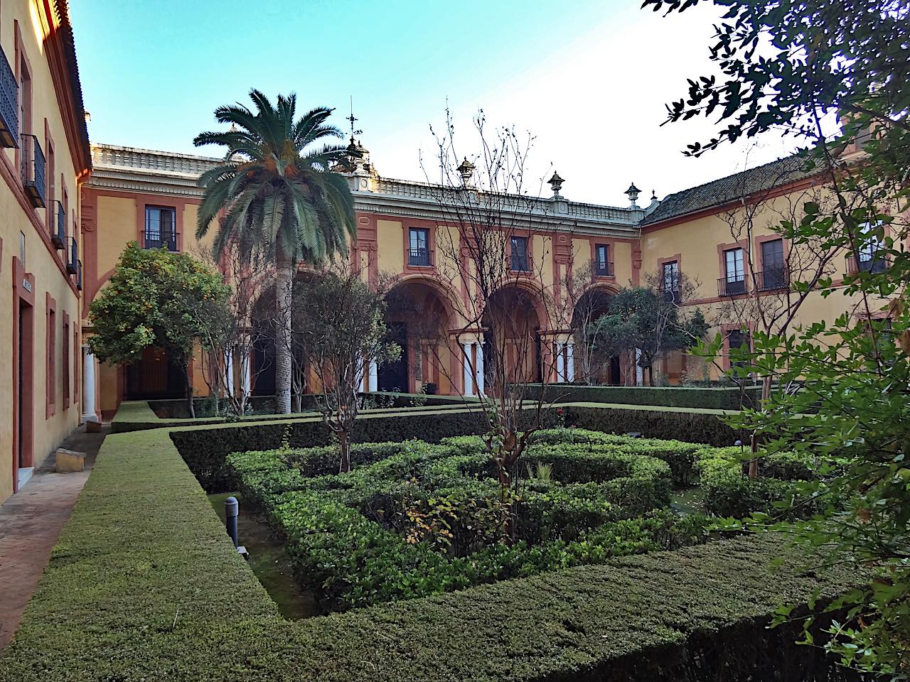 Patio del Crucero Alcazar Séville