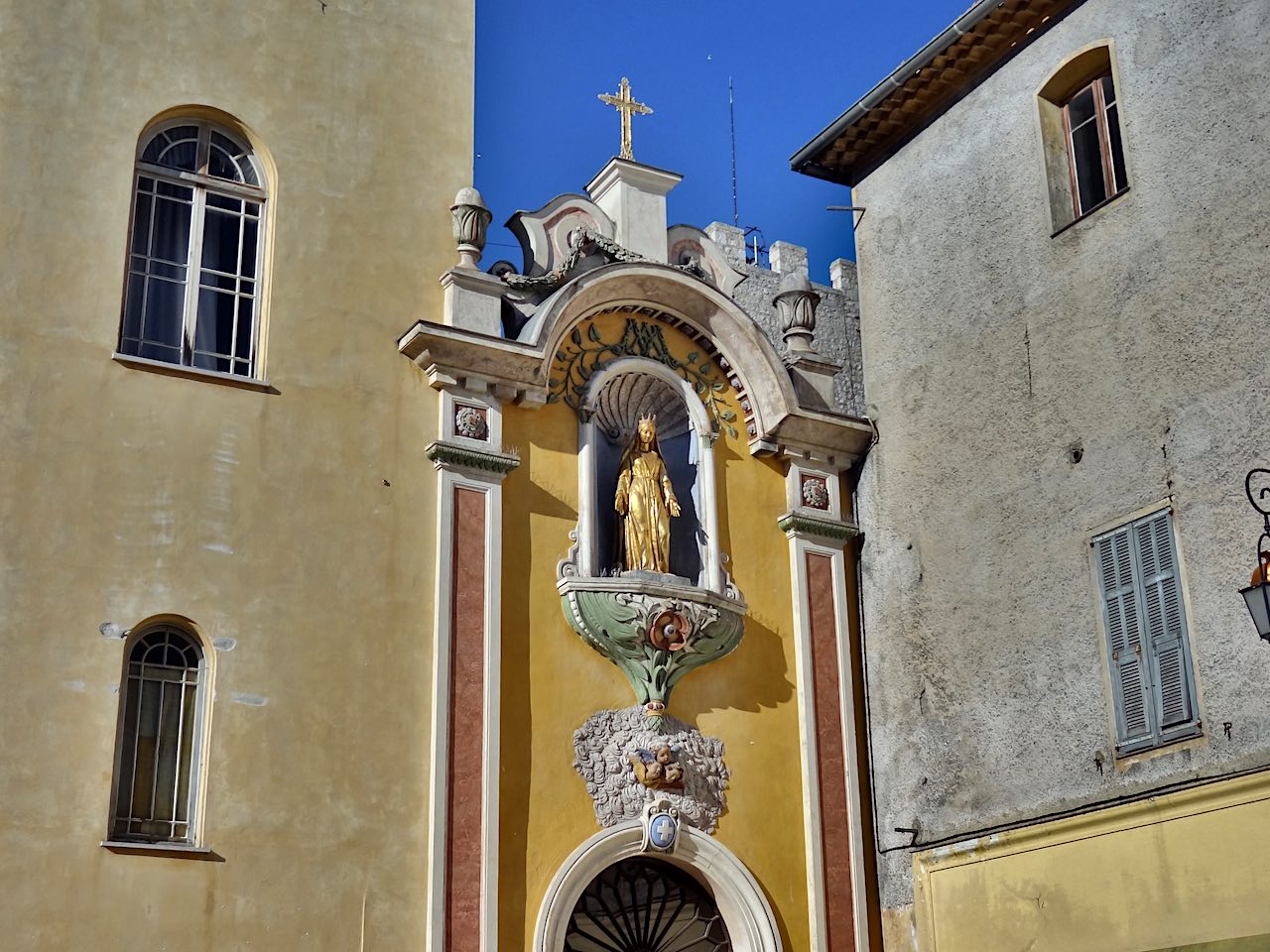 Portail de la cathédrale de Vence