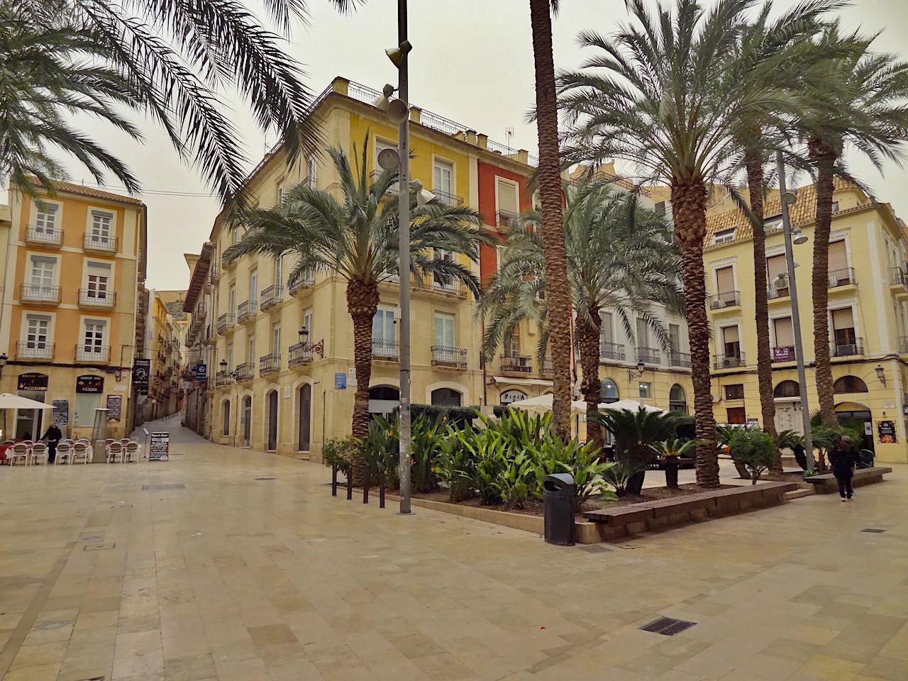 Alicante plaza santissima faz