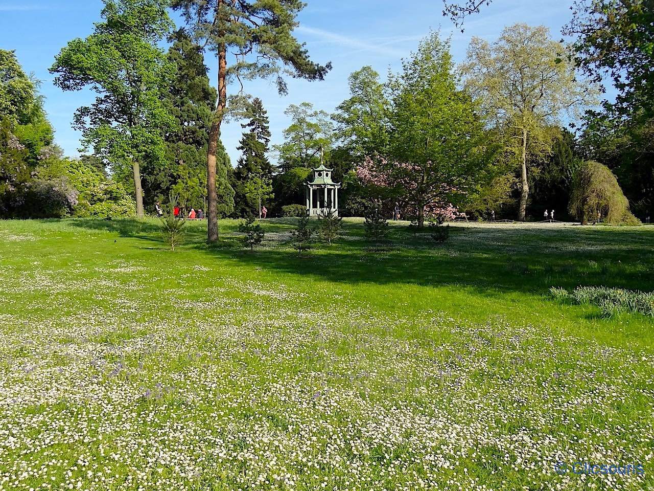 pavillon chinois dans le parc de Bagatelle