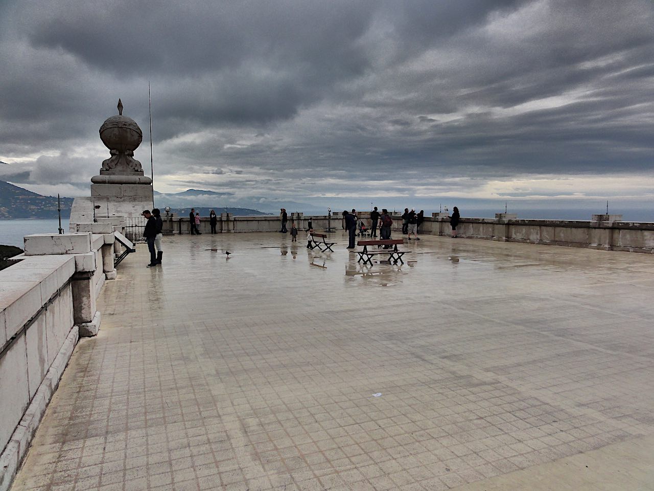 Monaco sous la pluie