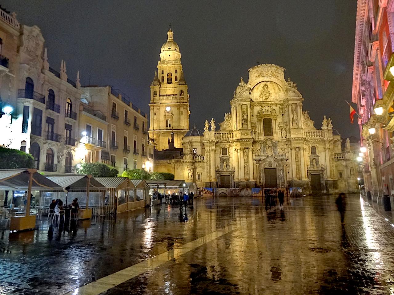 cathédrale de Murcie sous la pluie
