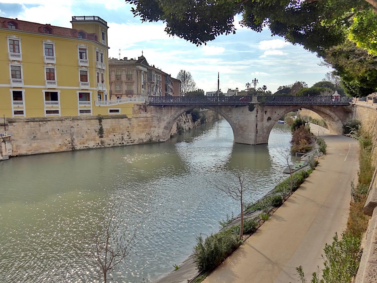 puente peligros et promenade le long de la Segura à Murcie