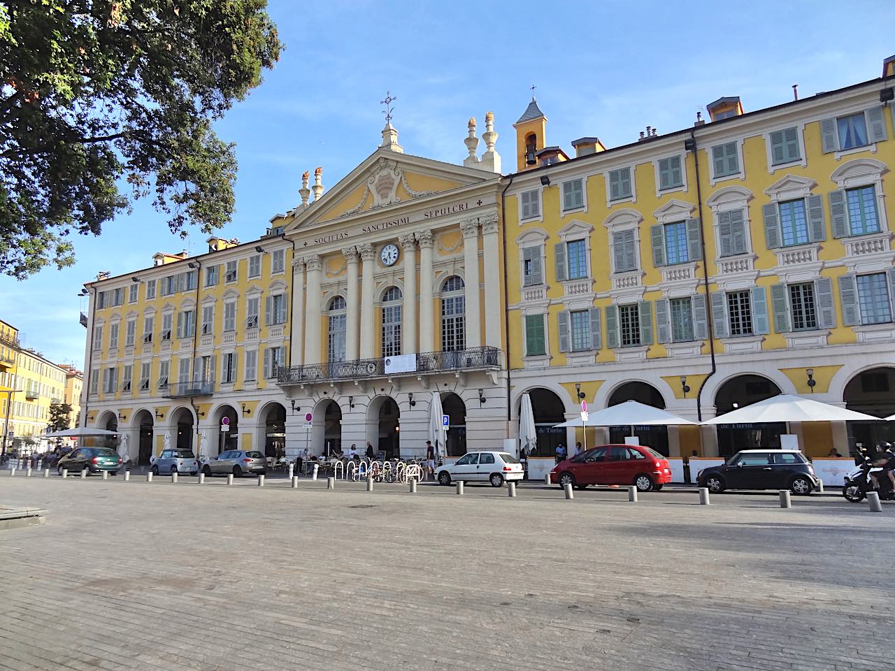 Place Garibaldi à Nice