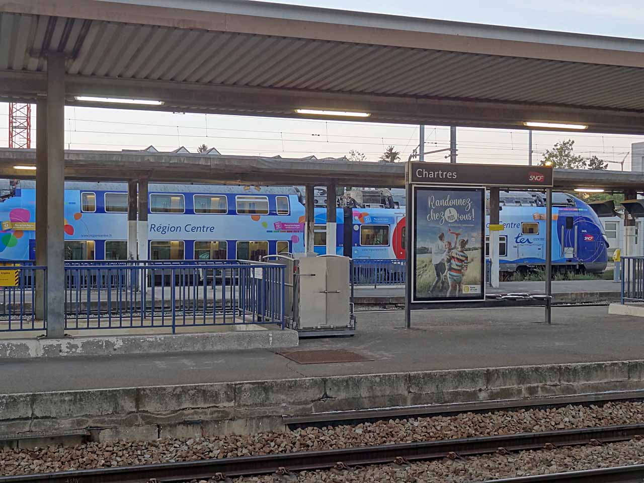 TER Centre en gare de Chartres