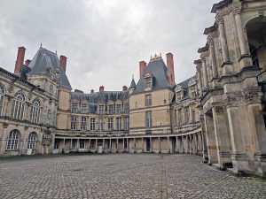 Cour ovale du château de Fontainebleau