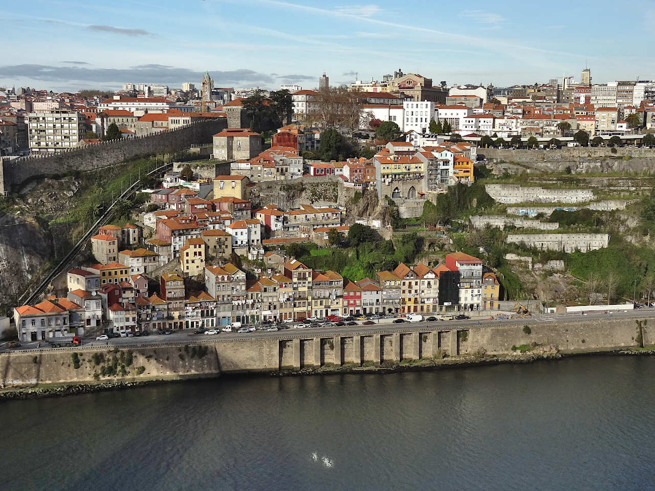 porto vue depuis le Miradouro da Serra do Pilar