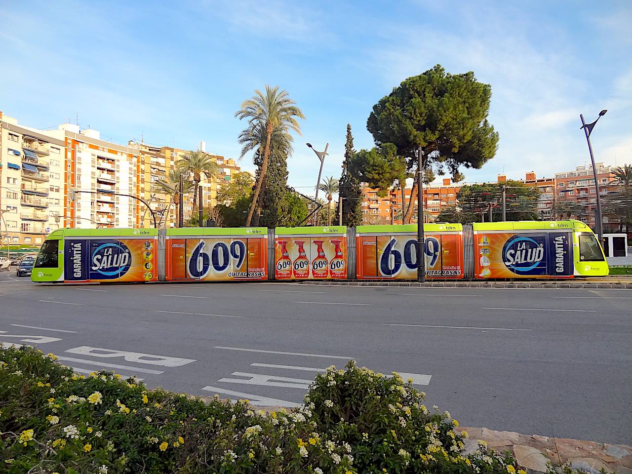 tramway de Murcie sur la Plaza Circular