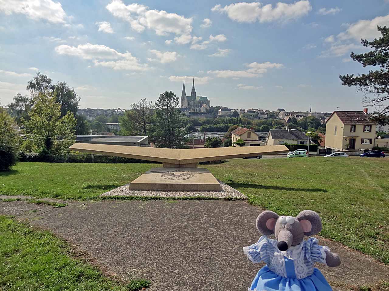 Monument des aviateurs à Chartres