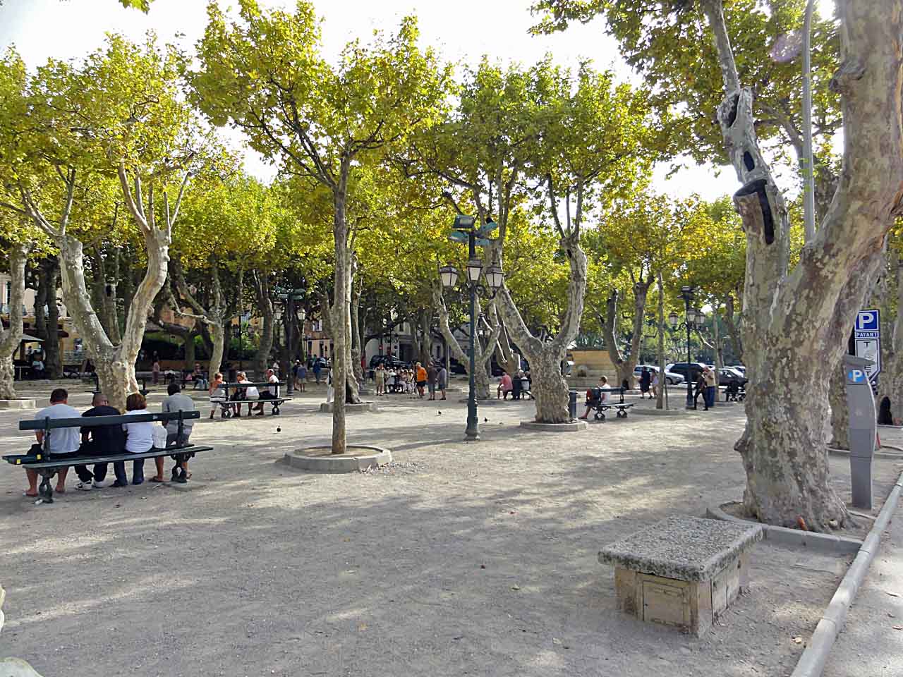 Place des Lices à Saint-Tropez