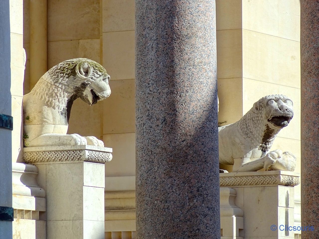 lions sur la cathédrale de Split