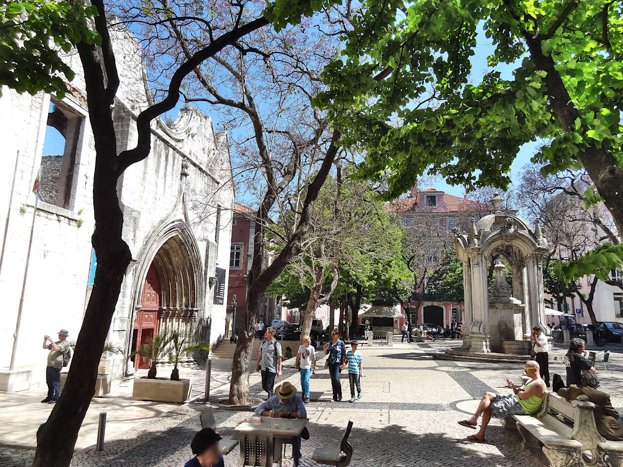 largo do carmo lisbonne