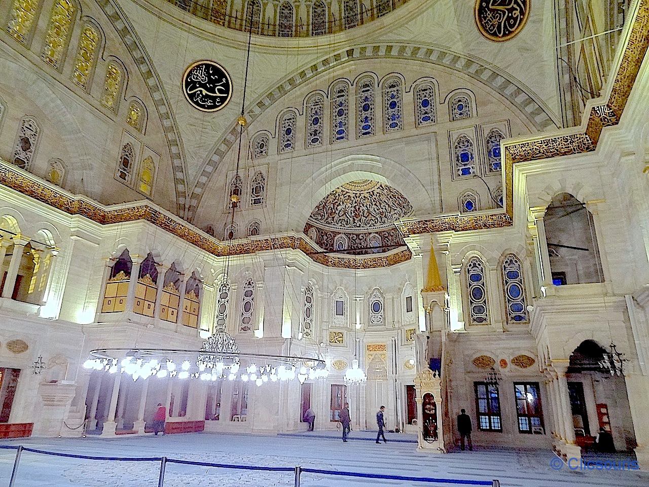 mosquée Nuruosmaniye à Istanbul