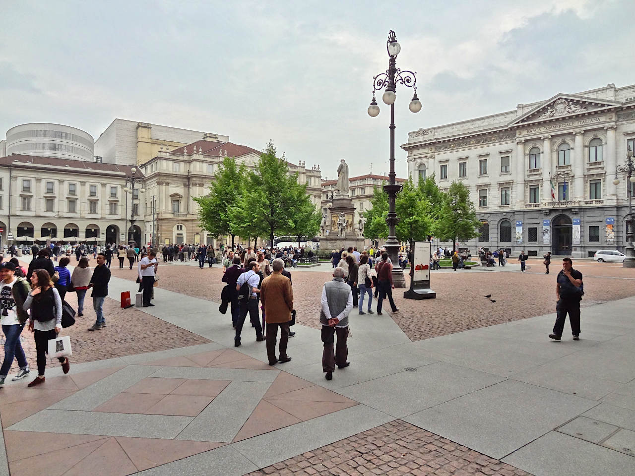 piazza della scala à Milan