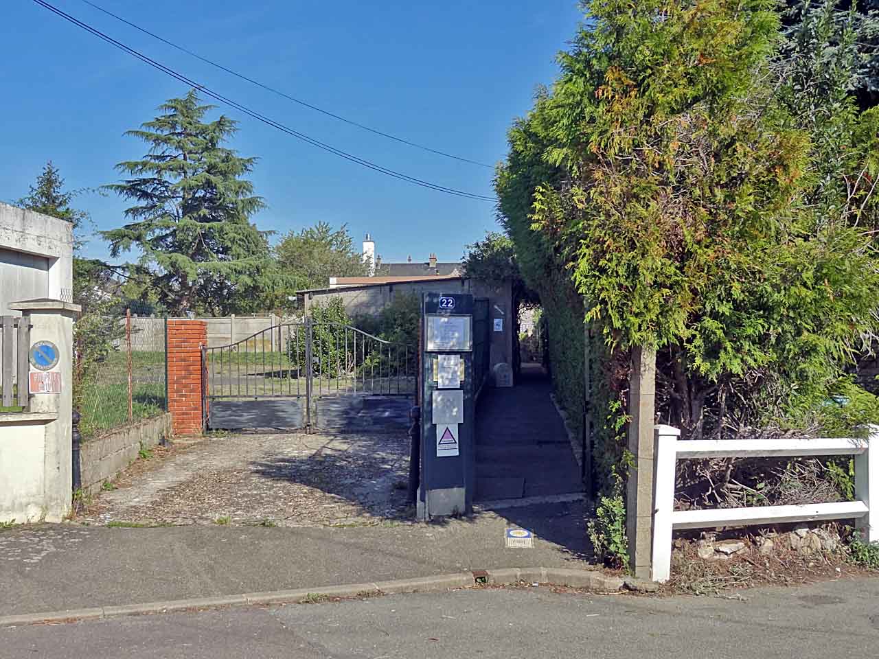 Accès de la maison Picassiette à Chartres