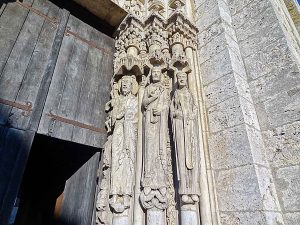 Statues-colonnes du portail Royal de la cathédrale de Chartres