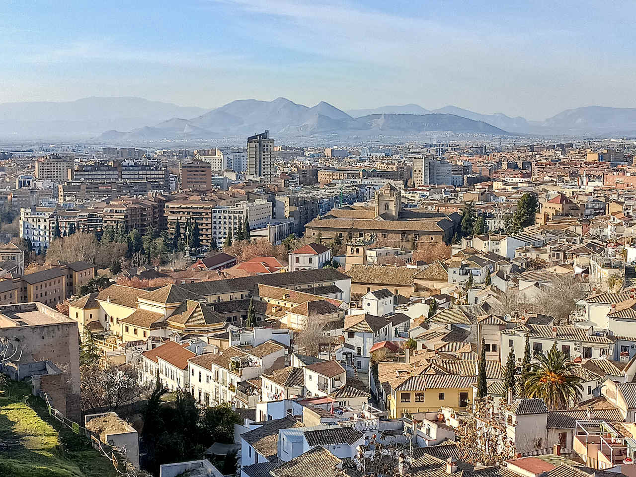 vue depuis le palais dar al horra de Grenade