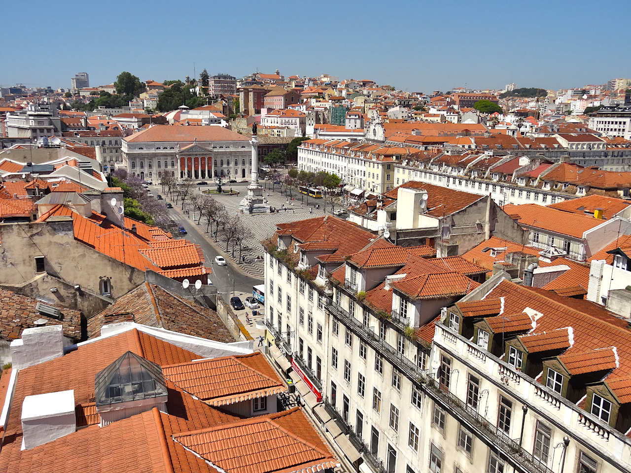 praça Dom Pedro IV lisbonne 2