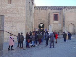 que devant la cathédrale de Séville
