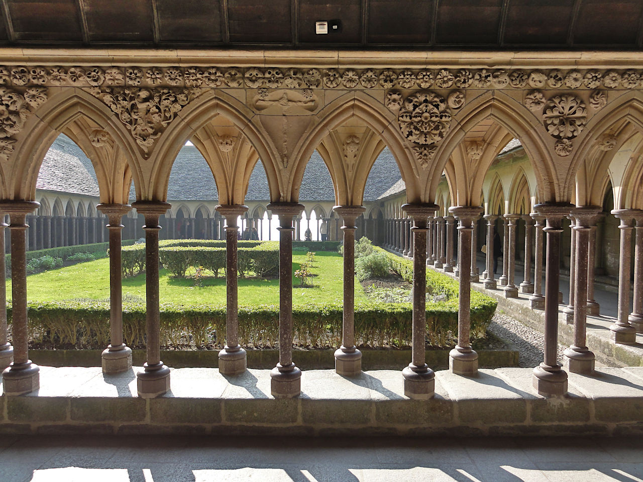 cloitre de l'abbaye du Mont Saint-Michel