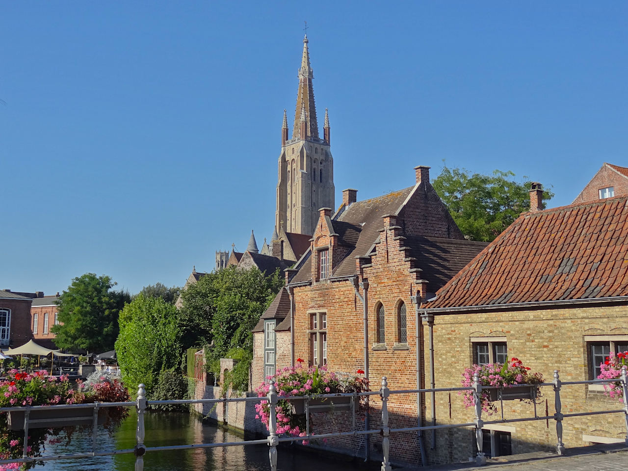 vue sur un canal à Bruges