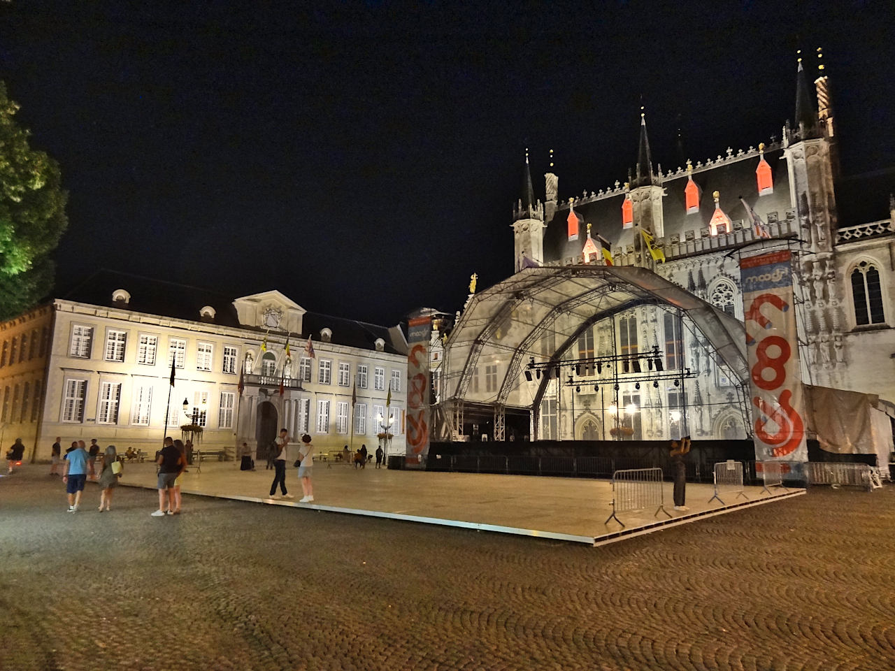 place du Bourg à Bruges