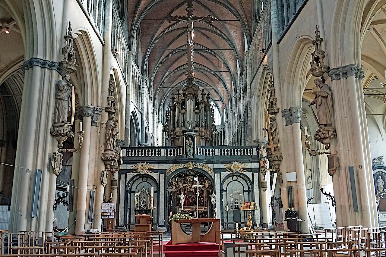 intérieur de Notre-Dame-de-Bruges