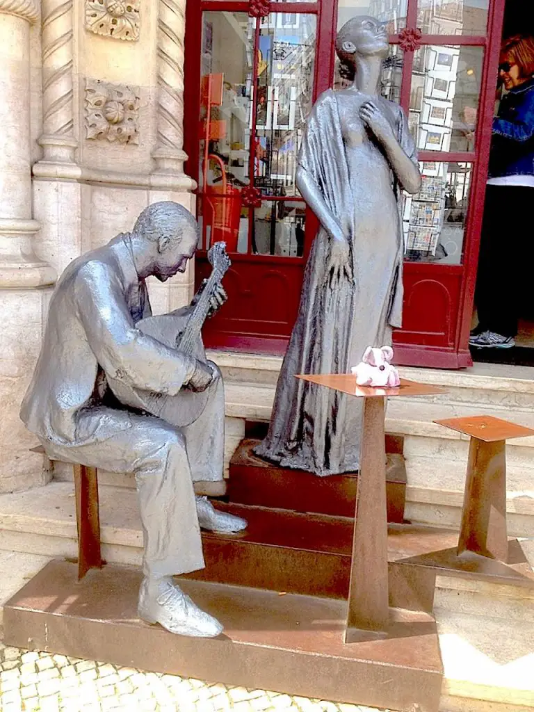 statues à Lisbonne