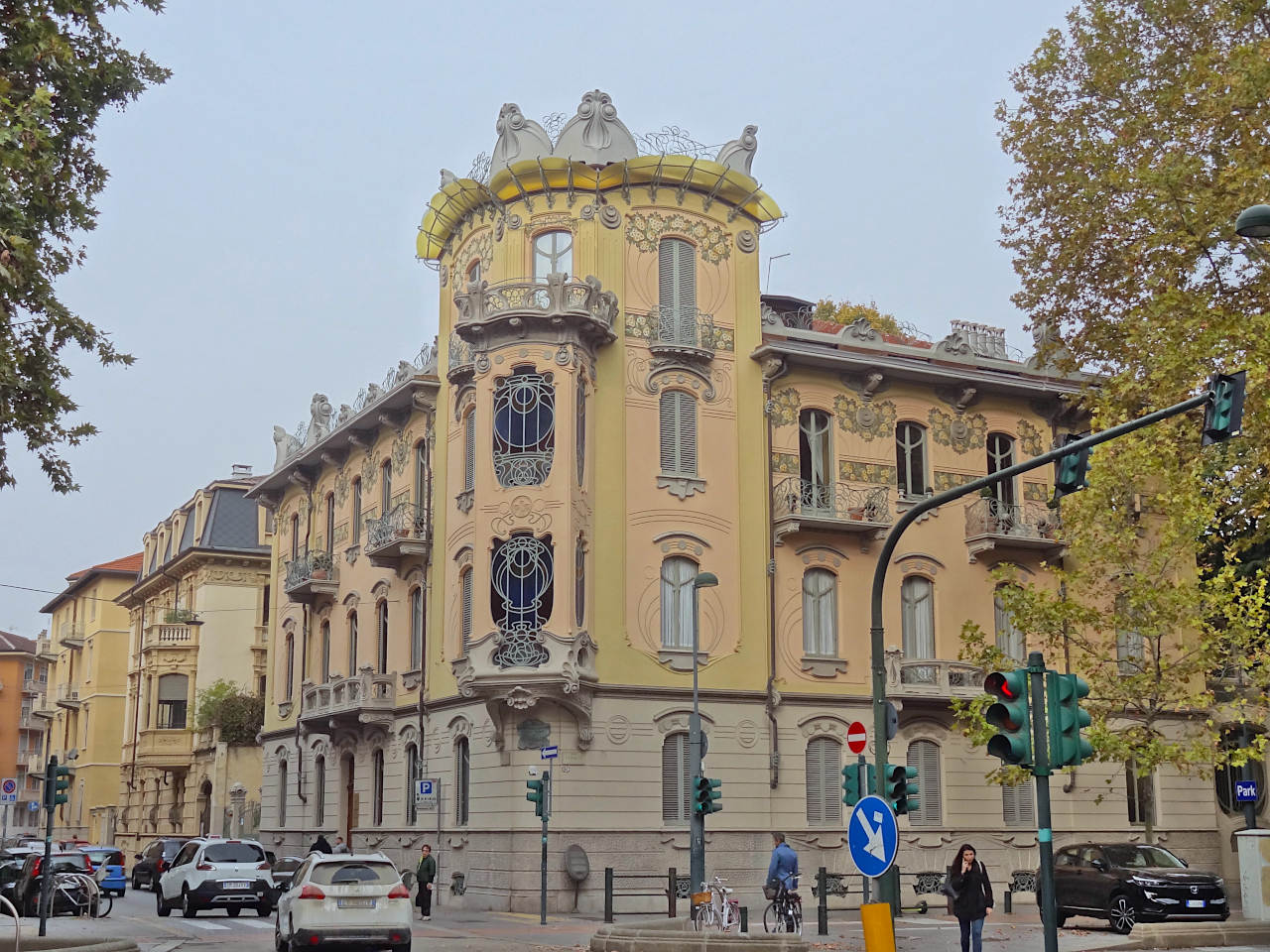 Casa Fenoglio-La Fleur Turin