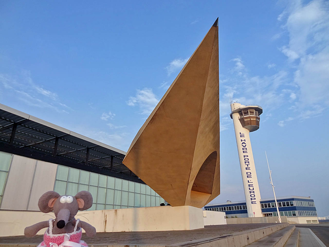 Le Signal d'Adam, devant le musée Malraux au Havre