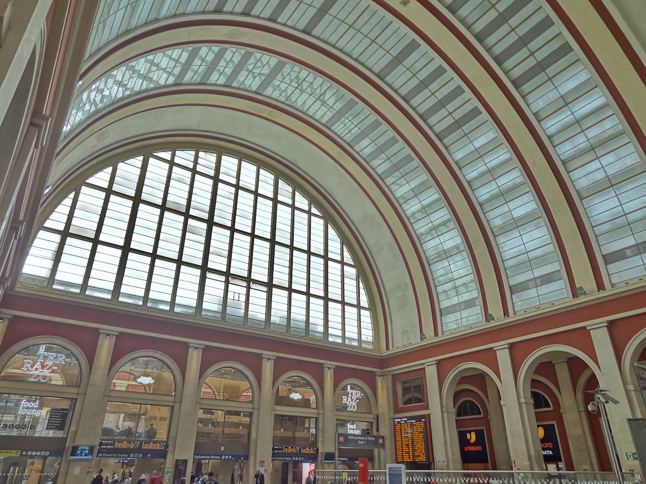 hall de la gare de Turin Porta Nuova