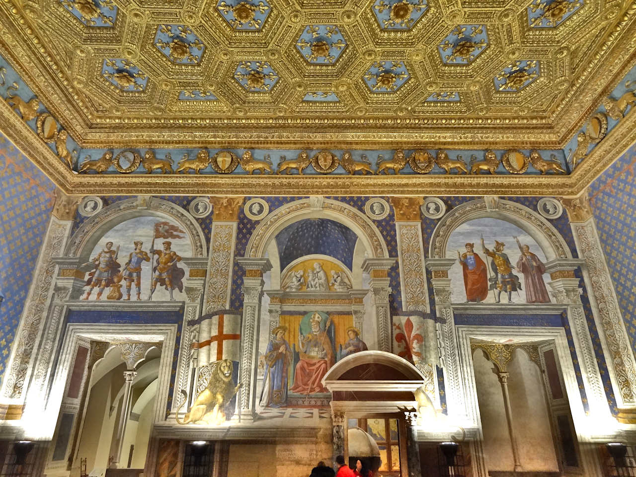 salle des lys palazzo vecchio