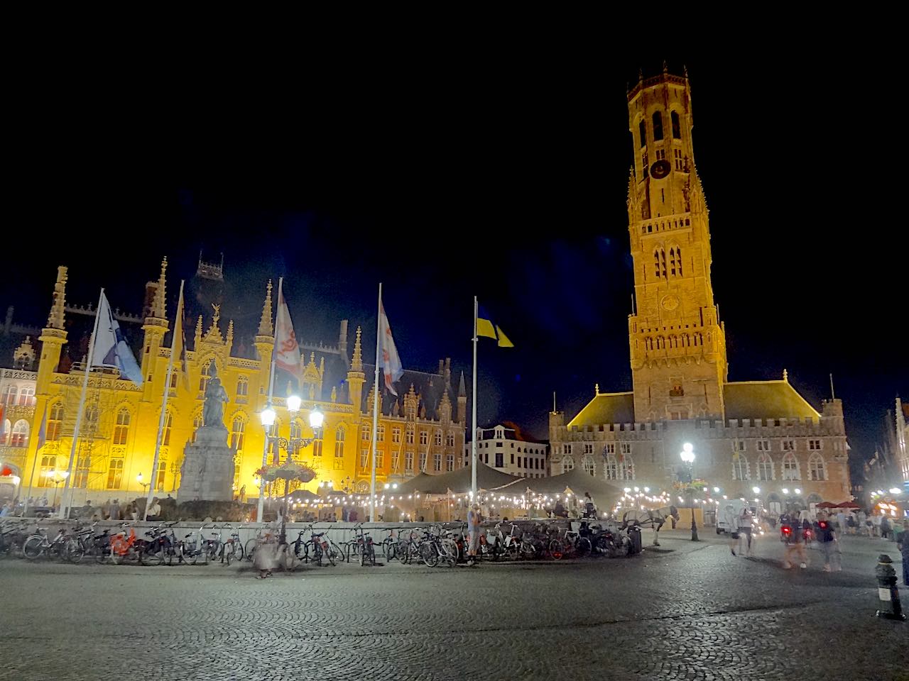 Grand Place de Bruges la nuit