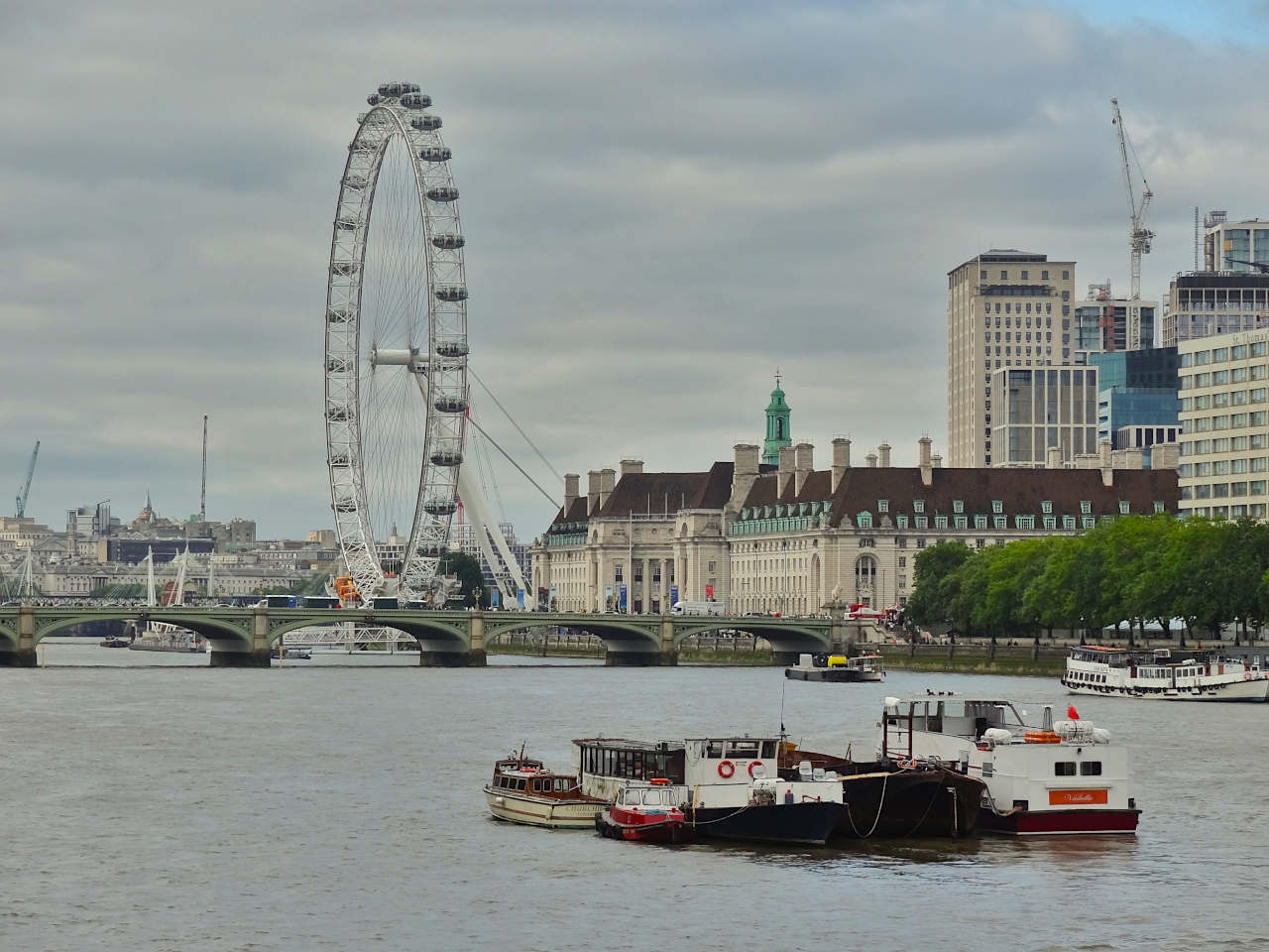 Tamise et London Eye Londres