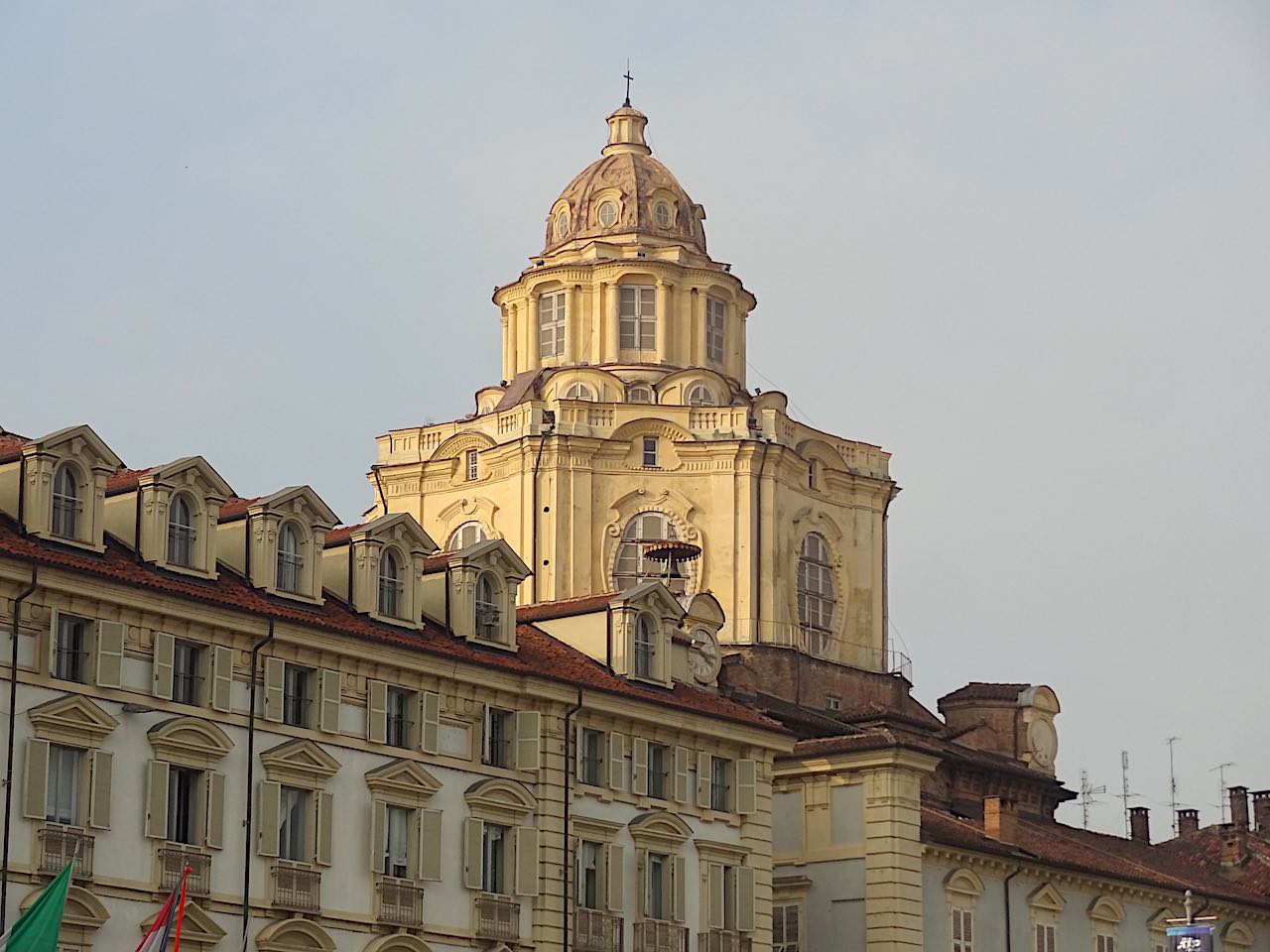 coupole de l'église San Lorenzo de Turin