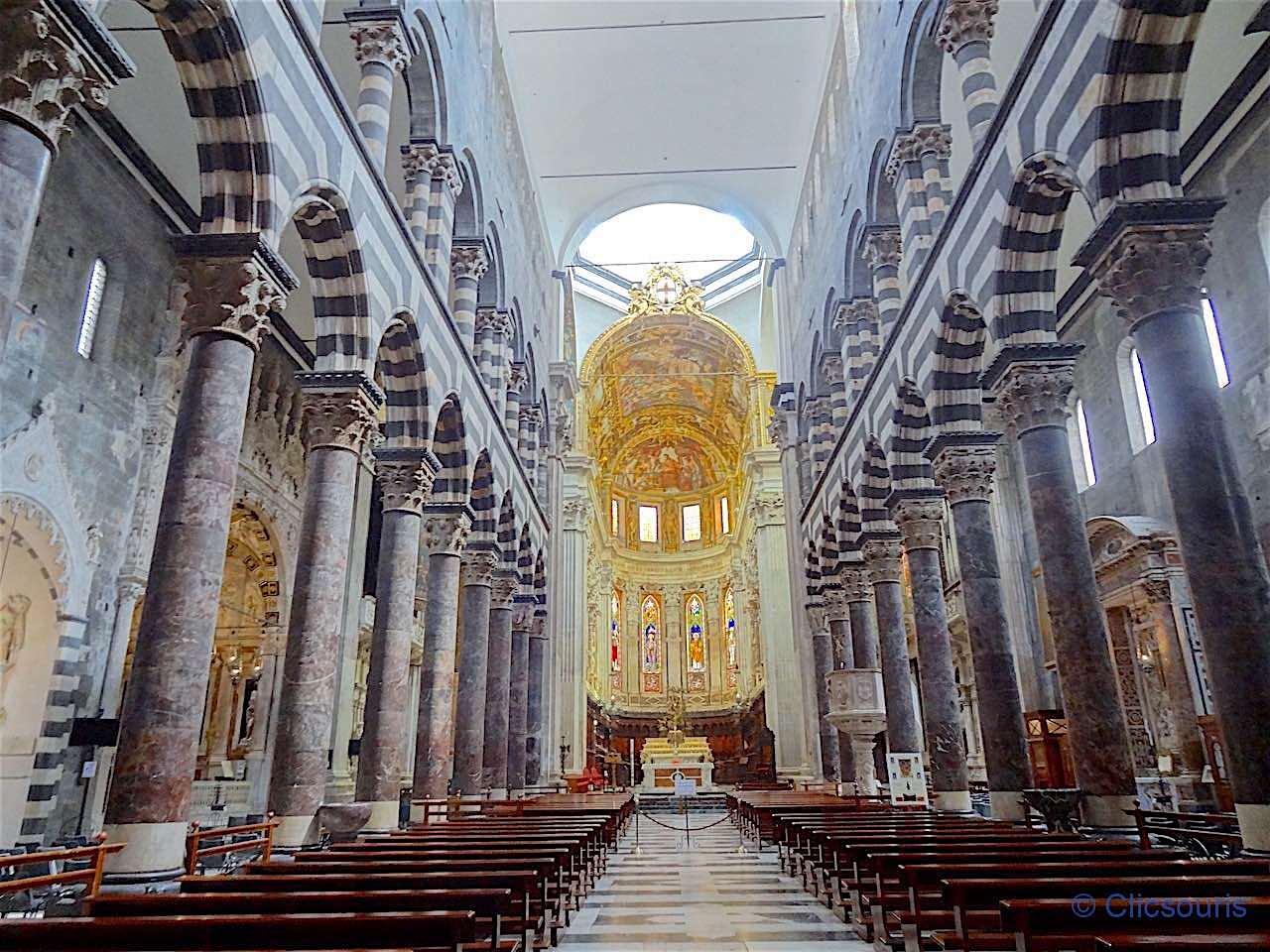 nef de la cathédrale San Lorenzo de Gênes