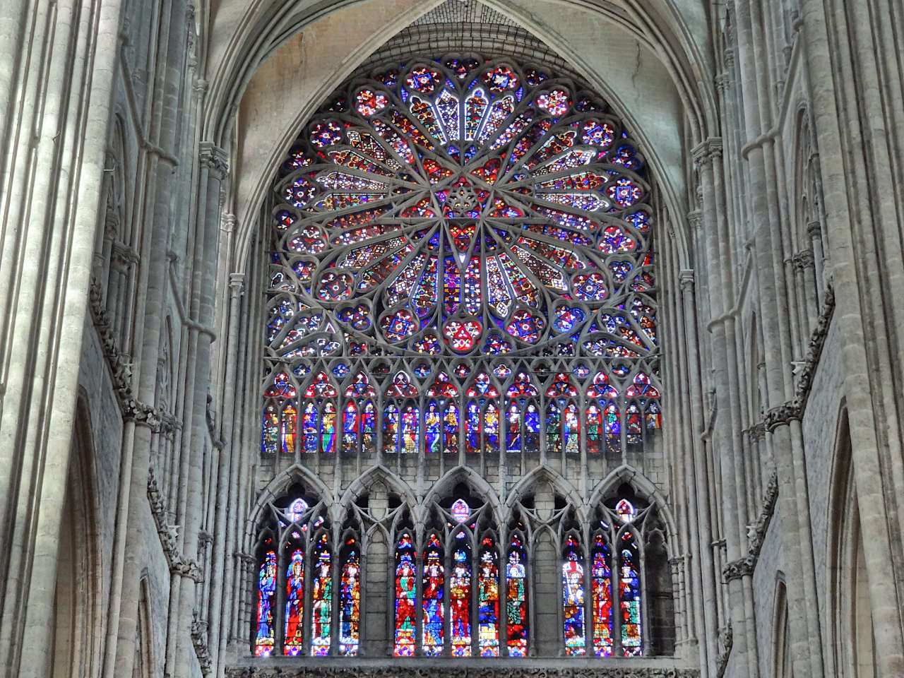 rosace de la cathédrale d'Amiens