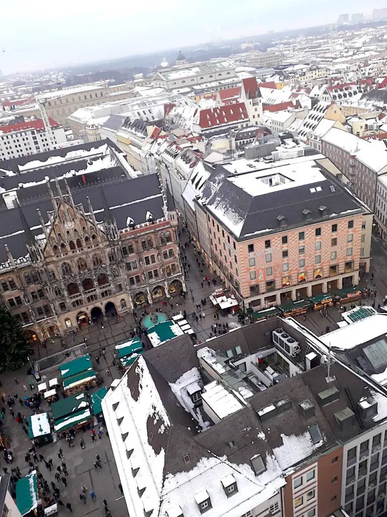 Marienplatz vue depuis le clocher de la Peterskirche