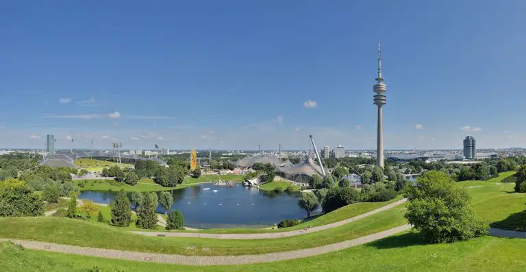 Le Stade Olympique De Munich, Construit Pour Les Jeux Olympiques De 1972 Munic Hx0jf9
