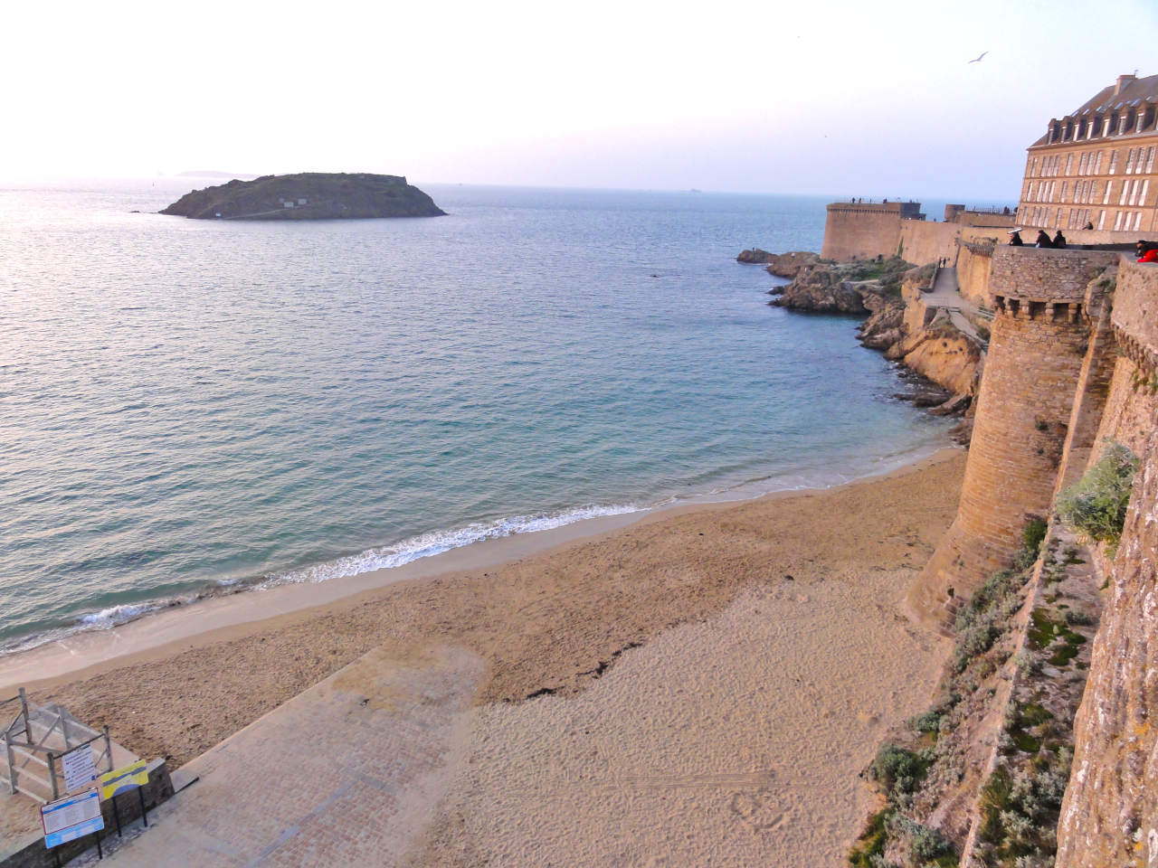 marée haute à Saint Malo