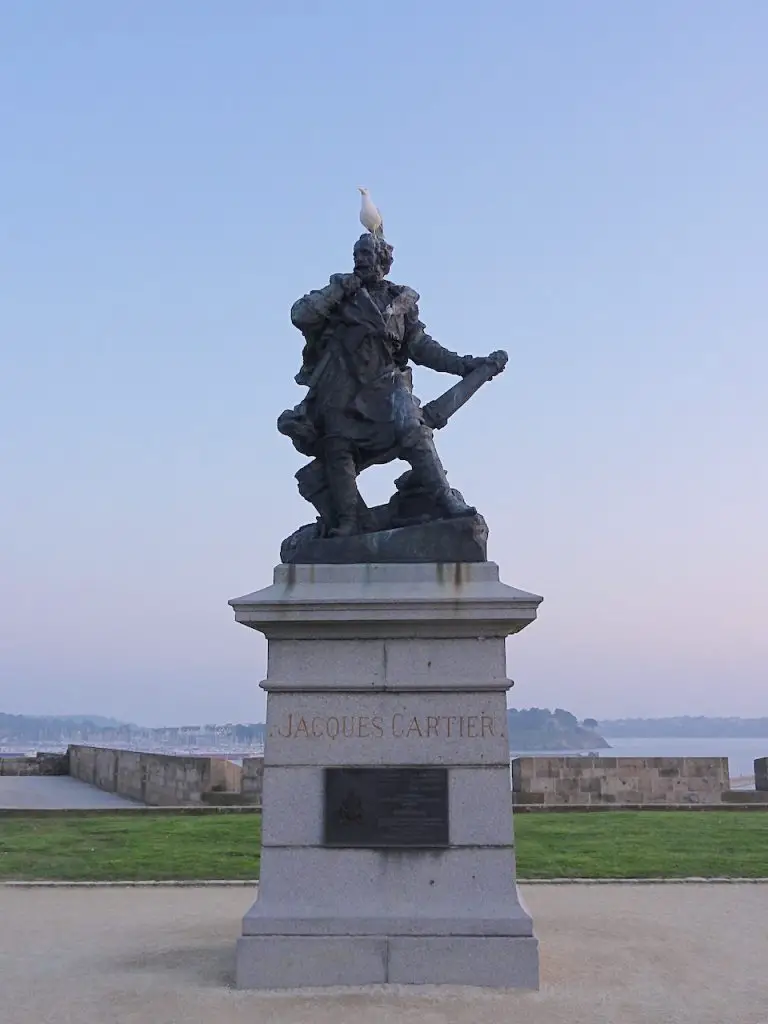 statue de Jacques Cartier à Saint-Malo