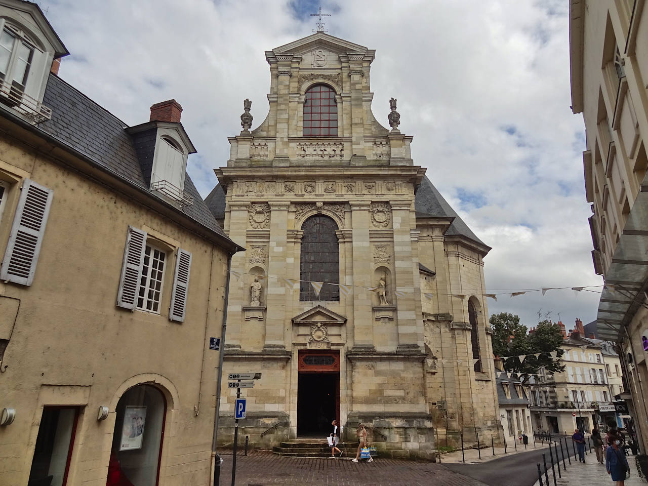 Église Saint-Pierre de Nevers