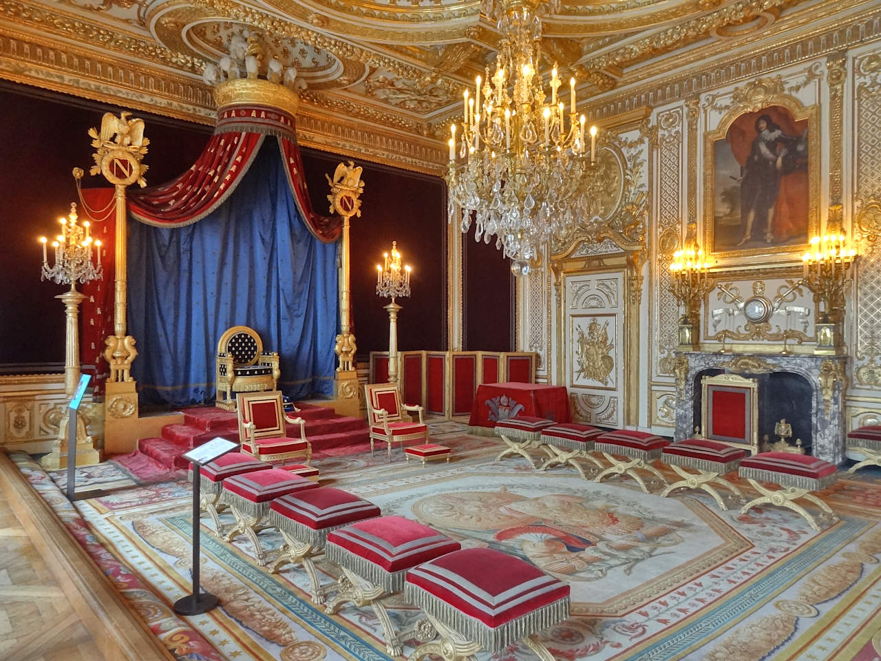 château de Fontainebleau salle du trône