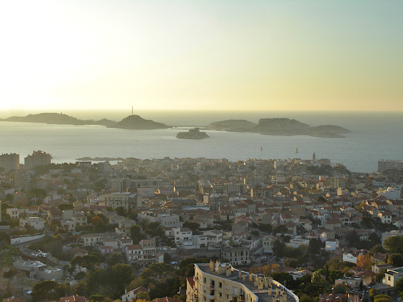 vue sur les îles du Frioul à Marseille