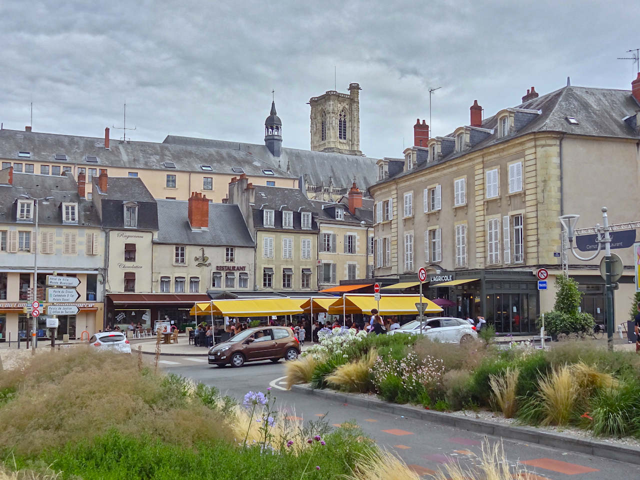 place Carnot de Nevers
