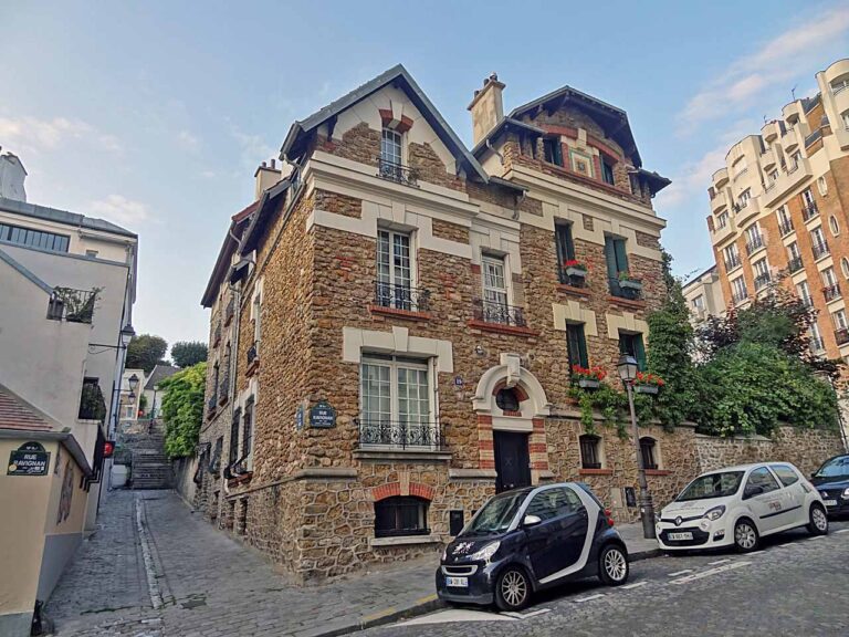 What to do in Montmartre, Paris, the secret and unusual: a walking ...