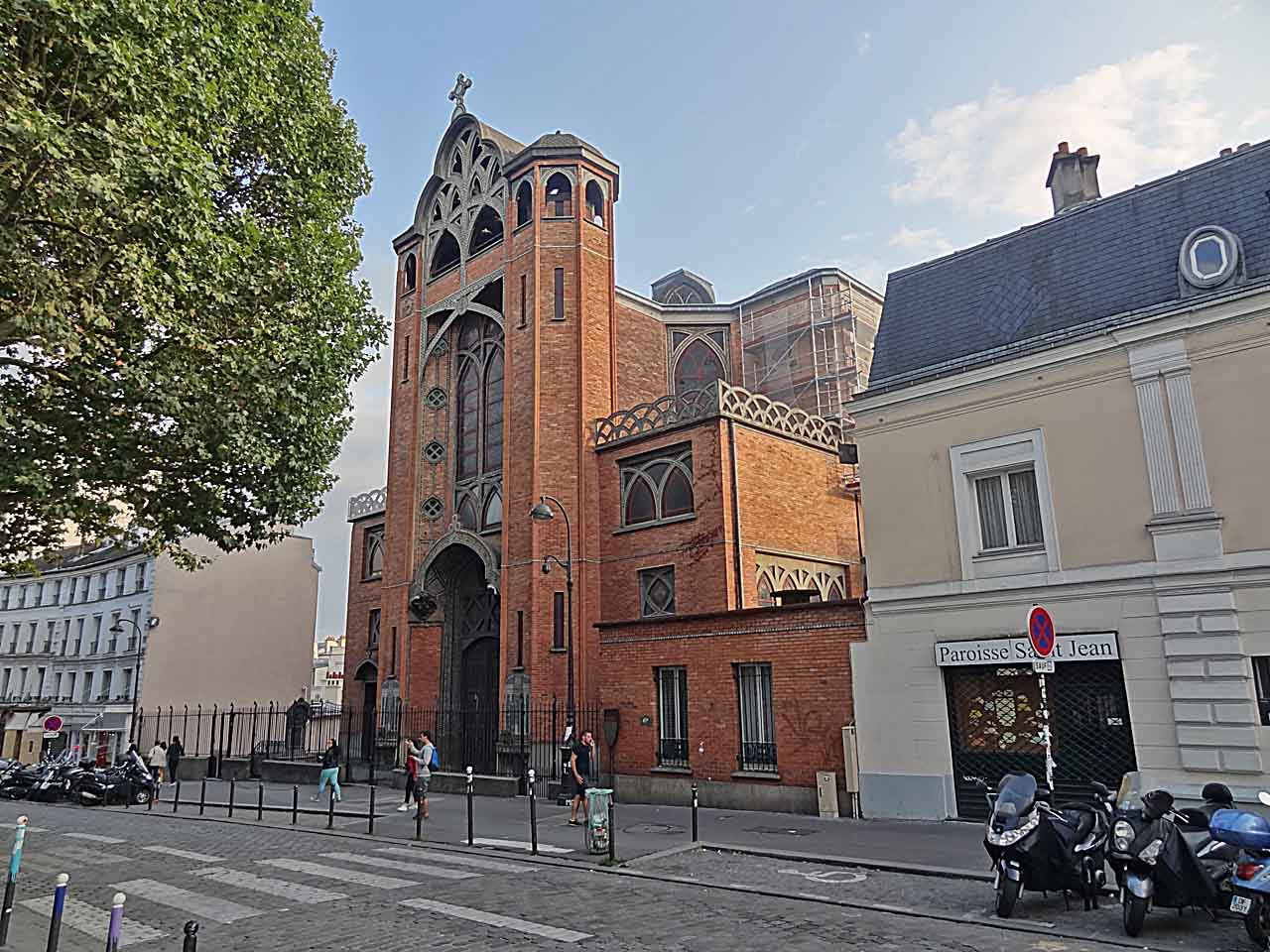 Façade de l'église Saint-Jean-de-Montmartre